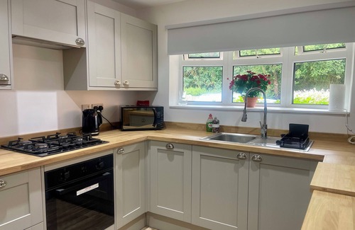 Southampton House | Spacious 3-Bed Detached House - Prime Location nr Southampton Uni and Hospital