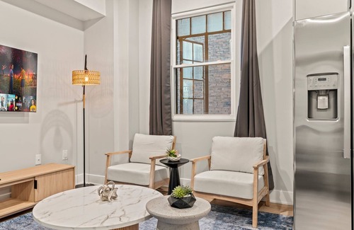 Center City Apartment | Spacious 3-Bedroom Retreat in Center City