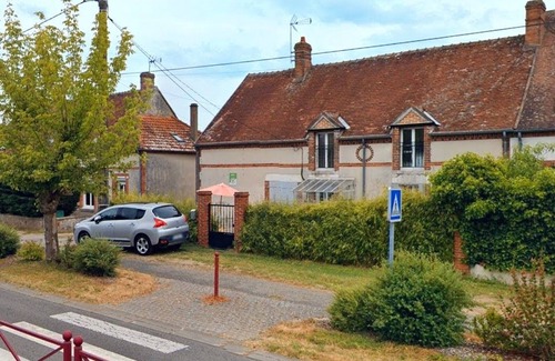 La Bussiere Cottage | Spacious 3-BR Home, Near Loire Castles, 1.5h from Paris