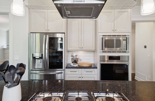 District of North Vancouver House | Spacious 3-Story North Vancouver Home: 4 Bedrooms, Gym, Ideal for Families
