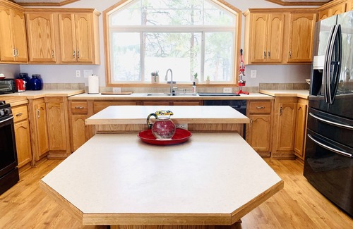 Durango - Purgatory House | SPACIOUS 4 Bedroom 3 Full Bath Mnt Home, 16 Acres Bordering BLM. Dogs Welcome!