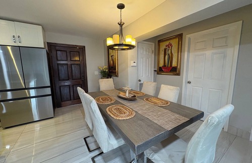 Hialeah House | Spacious 4-bedroom house with WiFi and AC in city 5 minutes from MIA Airport