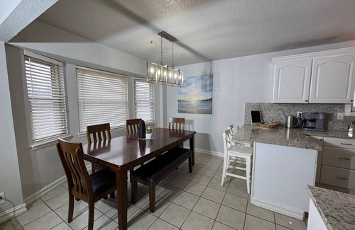 Sand Springs House | Spacious 4 bedroom house in Sand Springs where elegance meets comfort.