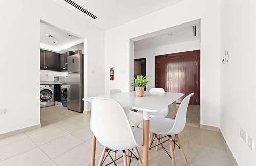 Jumeirah Village Circle Villa | Spacious 4 sleeper Villa, JVC