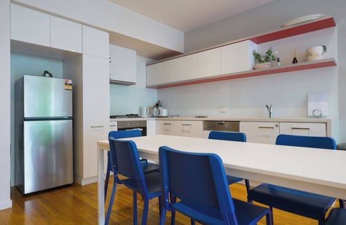 Richmond North House | Spacious 4BR, 3BTH Richmond Home - Walk to MCG, Tennis, Concert Venues & CBD.
