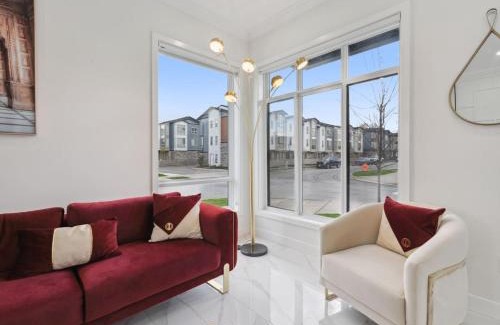 Willoughby House | Spacious 4BR Langley Home