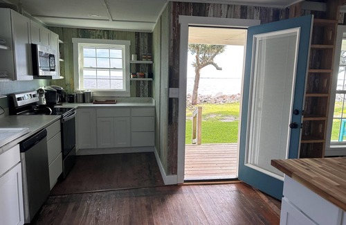 Harkers Island House | Spacious 5-bedroom house with AC, WiFi in awesome Harkers Island