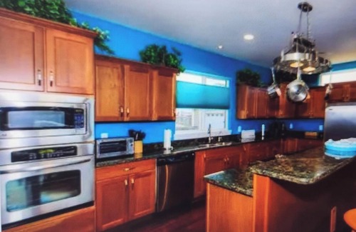 Sunrise Beach House | Spacious 5-bedroom house in wonderful Sunrise Beach with AC, lakefront, dock