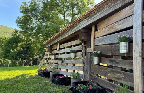 Riotuerto Cottage | Spacious 5-bedroom cottage in wonderful Riotuerto with WiFi