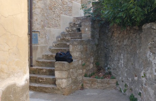 Aidone House | Spacious 5-bedroom house with WiFi and AC in charming Aidone