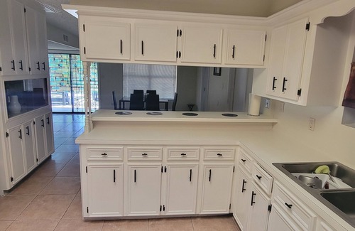 Brownsville House | Spacious 5-bedroom Lake house with AC, WiFi in welcoming Brownsville