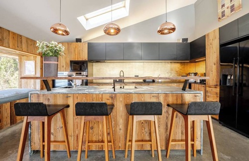 Les Tines Ski Chalet | Spacious 6-bedroom chalet in fabulous Chamonix with fitness room, sauna, hammam,