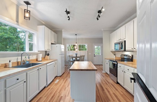 Faber House | Spacious 6 Br Hot Tub Pool Table Off 151