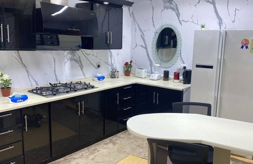 Mecca Apartment | Spacious 7-bedroom apartment with AC and WiFi in marvelous Makkahn