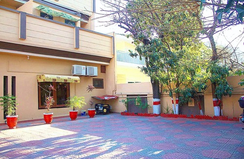 F-6 Sector House | Spacious 9-bedroom building with WiFi, AC in delightful Islamabad