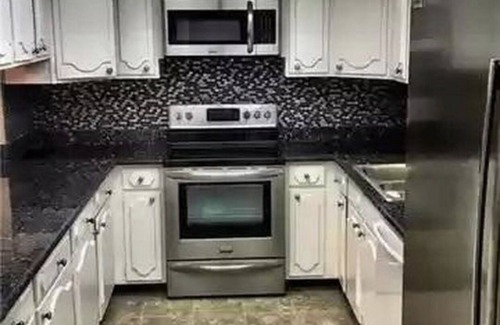 Bonnabel Place House | Spacious and Comfy Townhome- (Minimum 30 days)Heart of Metairie + Near Lakefront