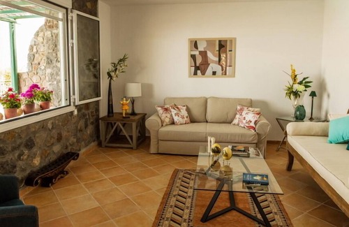 Aegina Villa | SPACIOUS AND LUXURIOUS VILLA WITH STUNING SEA VIEW