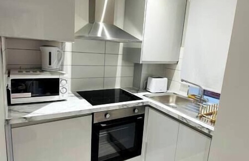 Northolt Mandeville Apartment | Spacious and newly built,perfect for your getaway!