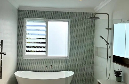 Randwick House | Spacious and Super Convenient, Elevated Home