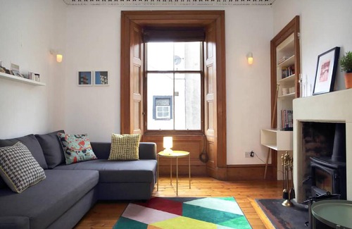 Newington Apartment | Spacious apartment 15 mins to Grassmarket & Royal Mile