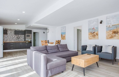 Corralejo Apartment | Spacious Apartment “Ático deluxe Corralejo centro” Close to the Beach with Sea View