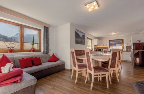 Umhausen Apartment | Spacious apartment for up to 9 people with garden