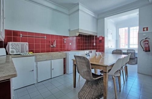 Lisbon Old Town Apartment | Spacious apartment with terrace in the center of Lisbon