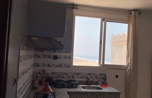 Sidi R'bat Apartment | Spacious apartment with sea view