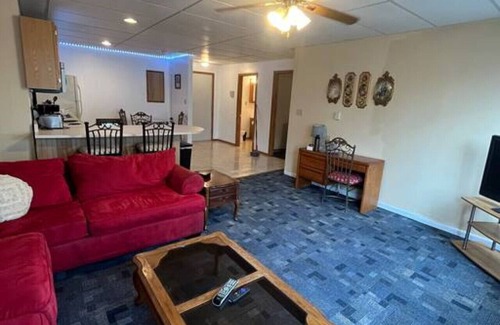 Sayre Apartment | Spacious Apt near Guthrie/Packer