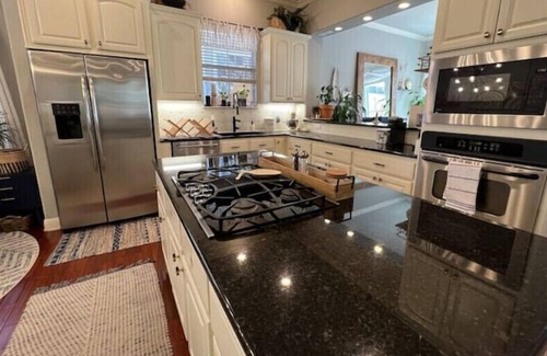 Rosedale House | Spacious Central Austin Home with Hot Tub & Pool