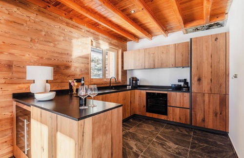 Montgenevre Ski Chalet | Spacious chalet for 10/12 in Montgenevre with games room and home bar!