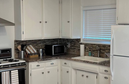 Tarzana House | Spacious, Charming Home with Huge Backyard in a Safe and Tranquil Neighborhood!