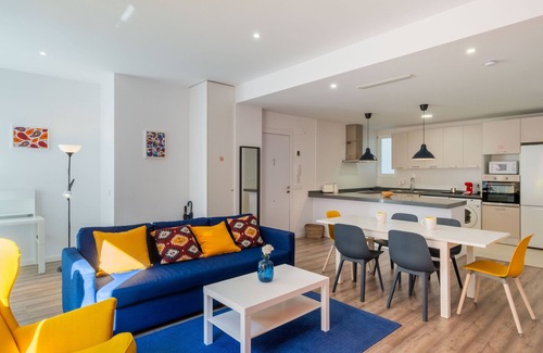 Jesus Apartment | Spacious Clean & Colourful Apt Quiet Zone