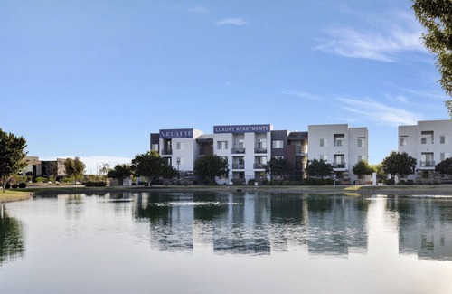 Arrowhead Ranch Apartment | ❤️Spacious Condo☞Desert Views⚫️Full Kitchen☞Pool☞Westgate☞Glendale☞WiFI/EV 🔌 FREE