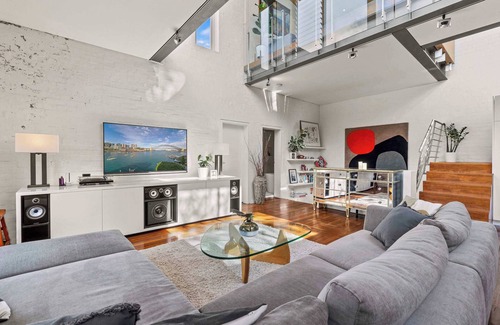 Glebe House | Spacious Contemporary Warehouse City Views Glebe