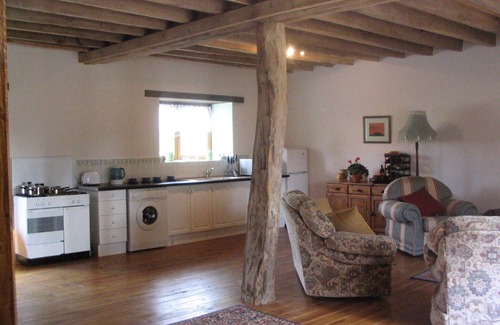 Chigne House | Spacious converted Barn - fully equiped - family friendly Gite sleeps 6 (Rose)