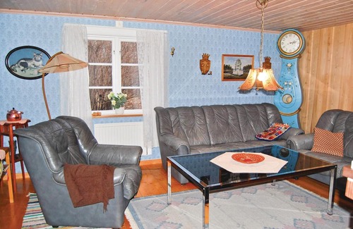 Holmsjo House | Spacious cottage in a quiet location in the forest east of Holmsjö and Nävragöl.