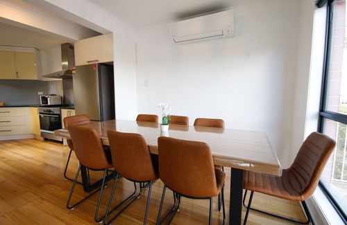 Lenah Valley House | Spacious, Cozy + Perfect for Families & Groups