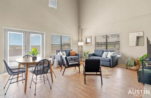 West Campus Apartment | Spacious Downtown Austin Retreat for Large Groups