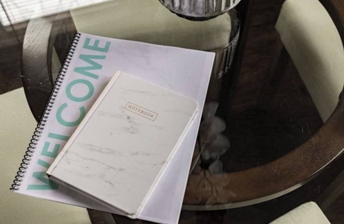 Clive House | Spacious Duplex in West Des Moines