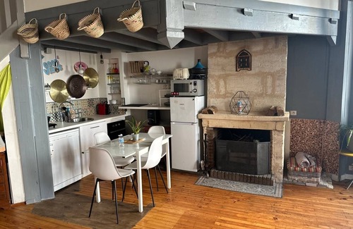 Capucins - Victoire Apartment | 🏡Spacious Duplex near Saint jean train station.🏡