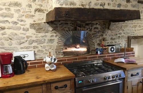 Prenouvellon Cottage | Spacious Family Cottage with Garden, Near Châteaudun & Talcy Castles