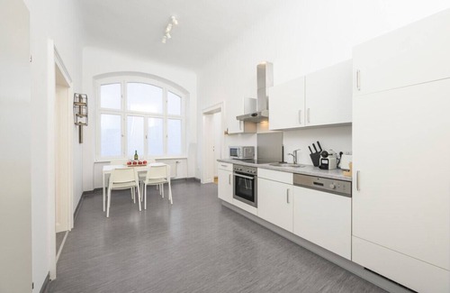 Graz City Centre Apartment | Spacious Family Apartment near Stadtpark, Graz