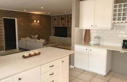 Stellenbosch Villa | Spacious family house with outside entertainment area & garden, child friendly.