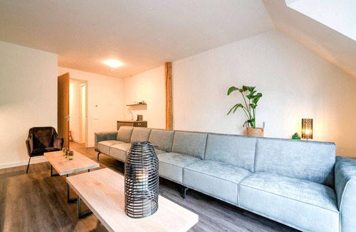Noardburgum Other | Spacious Farmhouse with Sauna, hottub