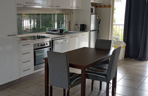 Nambour Apartment | spacious flat with views in Nambour
