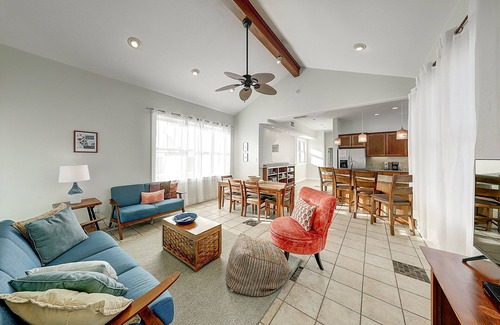 Port Aransas House | Spacious Gulf-view retreat with pool, firepit, & boardwalk to the beach