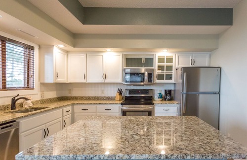 Nisswa Condo | Spacious Gull Lake Beach Condo, Lake Access and Fire pit