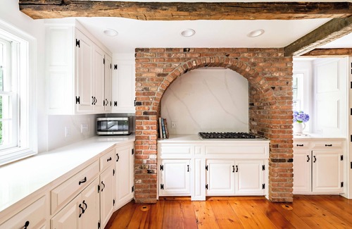 Kennebunkport House | Spacious, Historic Near Town, Parks and Beaches with Deck and Large Backyard