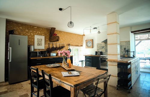 Douville House | Spacious holiday cottage with pool and panoramic view